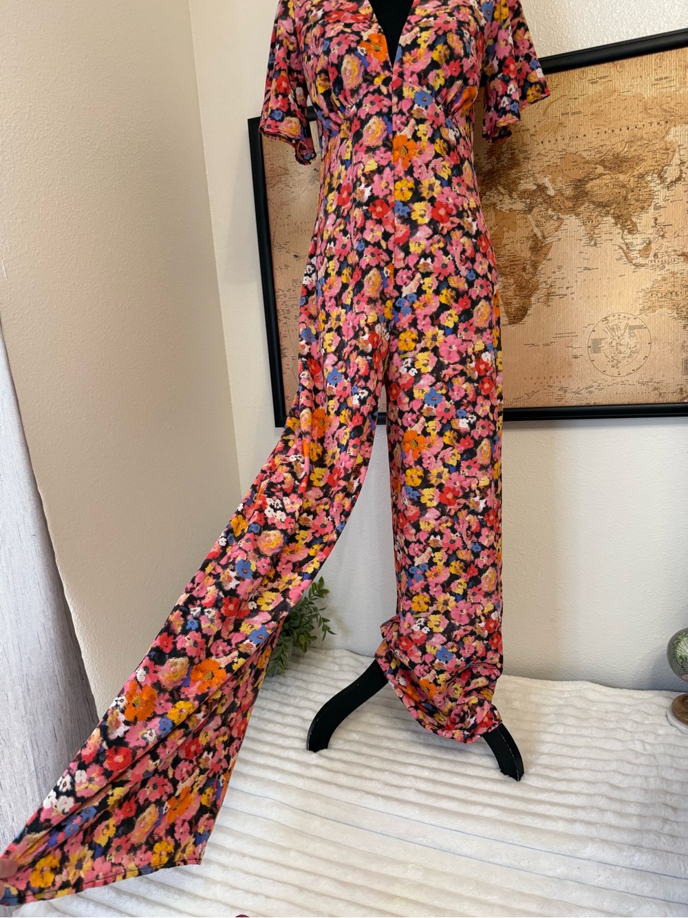 Nasty Gal floral jumpsuit size 4 - Picture 3 of 8